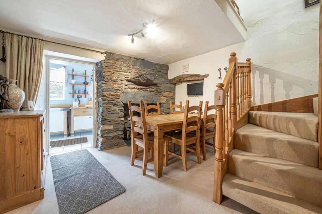 Bens Row Cottage, The Lake District Backbarrow Esterno foto
